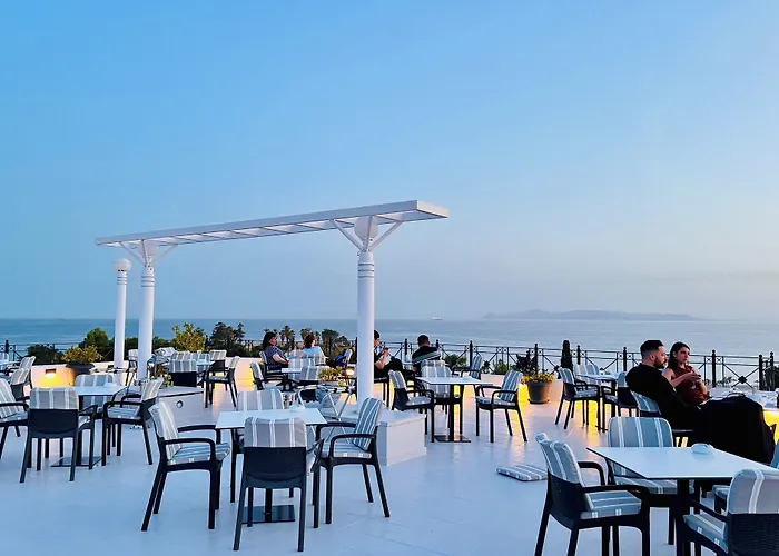 Resort: Hotel London